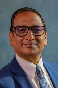 Profile image for Councillor Dr Sunil Gupta FRCP FRCPath